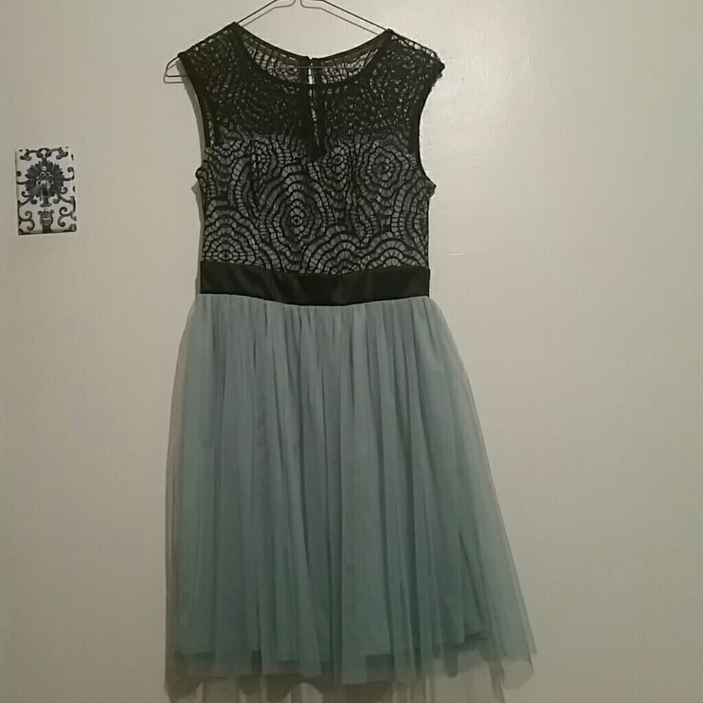 Mystic black green dress